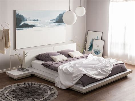 La base des 2 palettes + 2 tatamis + 1 futon 180x200 cm offre un grand couchage confortable avec le futon haut de gamme super coco latex. Lit japonais blanc 180 x 200 cm ZEN | Beliani.fr