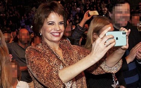 Bárbara guimarães mostra ter encontrado um companheiro que a faz sorrir. Bárbara Guimarães declara-se a namorado com fotografia ...