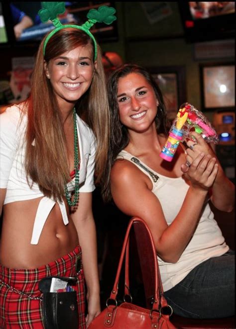 Hot Tilted Kilt Girls Pics