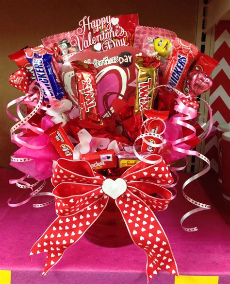 Valentine's day candy gift ideas. Valentine Candy Bouquet | Valentines candy bouquet ...