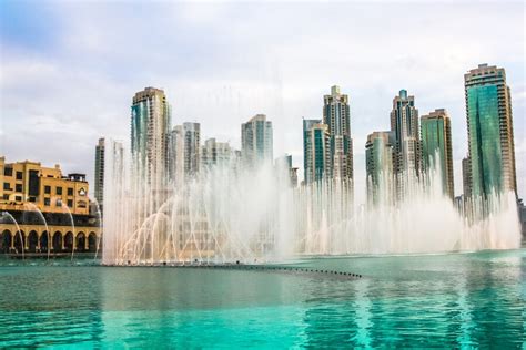 Dubai Fountain Timings And Where To Get The Best Views · Dubai Travel