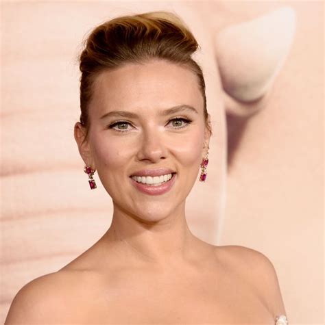 Scarlett Johanssons Style File Every One Of The Superhero Actors