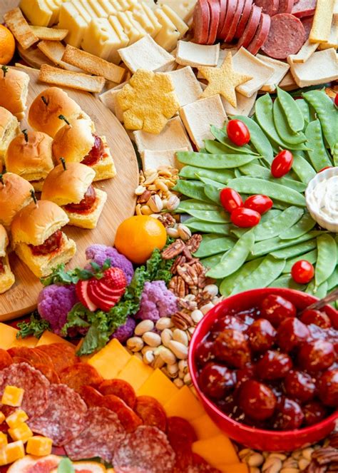 Holiday Grazing Table - Martin's Famous Potato Rolls and Bread