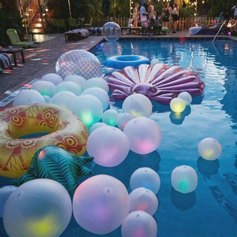 9 Outdoor Lighting Ideas To Brighten Up Your Backyard Festa Na Piscina Festa De Aniversário