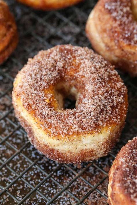 Air Fryer Donuts Easy Dessert Recipe Mantitlement