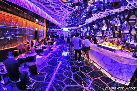 Whether it's a fancy cocktail, a nice glass of wine or a simple beer you're after, here's where to go. OZONE Bar Hong Kong - Exclusive Rooftop Bar at the Ritz ...