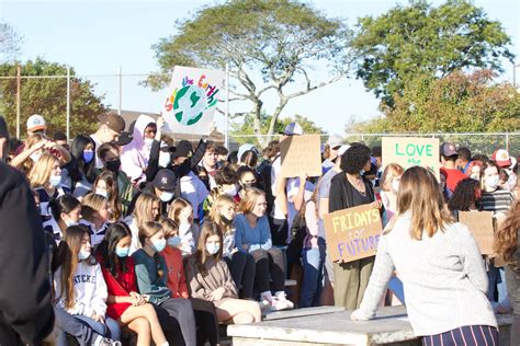 Nhs Students Stage Climate Change Walkout Inquirer And Mirror