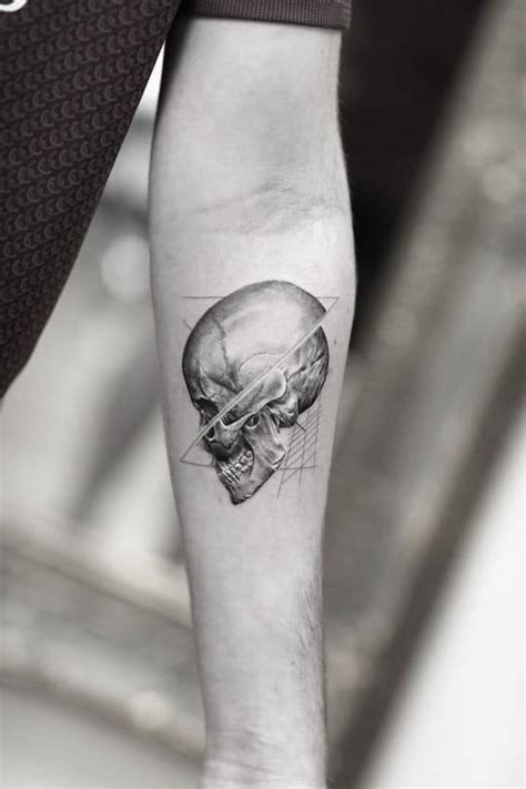 Single Needle Tattoos Explained Meanings Tattoo Ideas And Artists