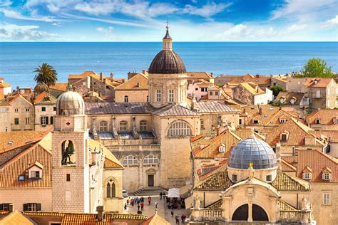 It has its own theatre and symphony orchestra, cinemas and various art galleries. Dubrovnik Tipps - Der Guide für den traumhaften Urlaubsort