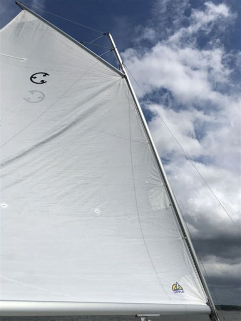 Compac Horizon Day Cat Adel Iowa Sailboat For Sale From Sailing