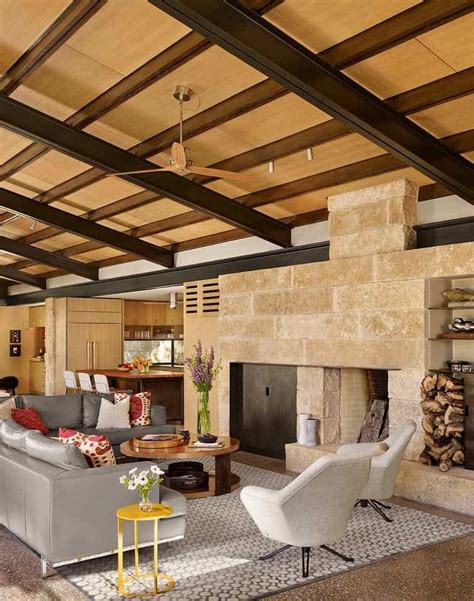 Texas Hill Country Ranch Home Offers A Waters Edge Retreat One Kindesign