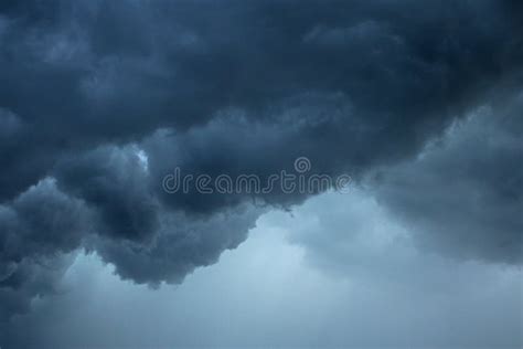 Low Hanging Storm Clouds Stock Photo Image Of Environment 104689846
