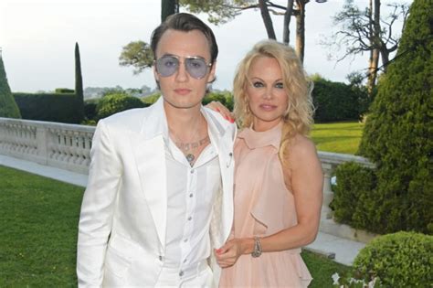 Pamela Andersons Son Wishes Shed Made Money From Tommy Lee Sex Tape