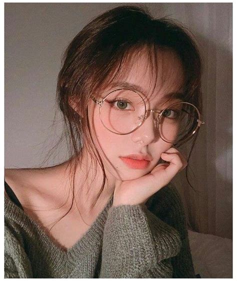 ulzzang girl with glasses pretty korean girls cute korean girl cute girl with glasses