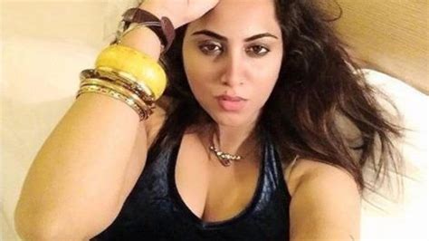 Bigg Boss 11 A Timeline Of Contestant Arshi Khan’s Scandalous Past Hindustan Times