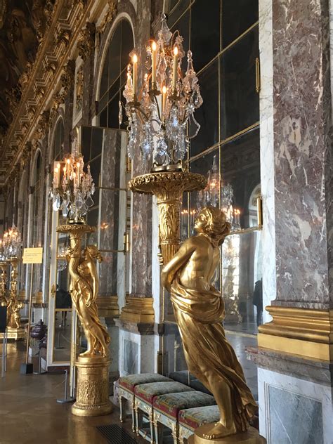 Découvrez dans votre super u, hyper u, u express ou marché u toujours plus de bons plans, de bonnes affaires, de promotions et. Mirror Hall (Château de Versailles, Paris 2017)