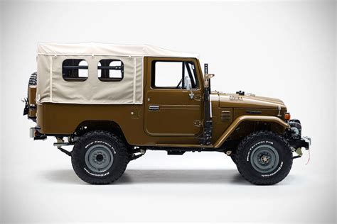 This Restored Toyota Land Cruiser FJ Leaves Us Completely Speechless