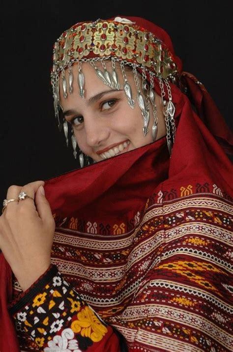 The Turkmen Woman with Traditional Coverage Egyn Eşikli Şaý Seply