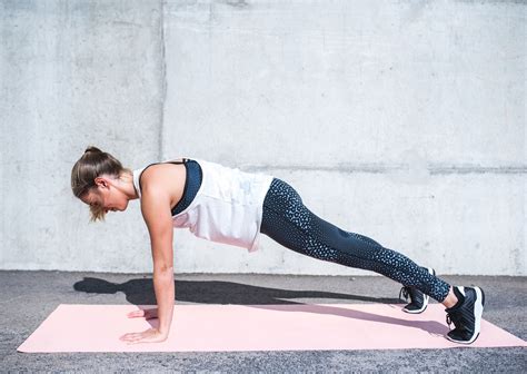 how to have proper form and work your abs when doing plank popsugar fitness