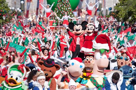 The Walt Disney World Picture Of The Day Mickey And Minnie Christmas