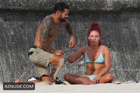 Sharna Burgess Sexy Pictured At The Bondi Beach Chatting To A Mystery