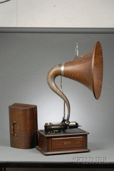 Edison Triumph Phonograph With Oak Cygnet Horn Phonograph Edison