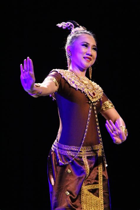 Thaï Dance Academy Du Grand Spectacle Mairie De Cenon