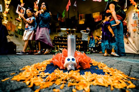 Dia De Los Muertos In Oakland Ca Hispanic Celebrations