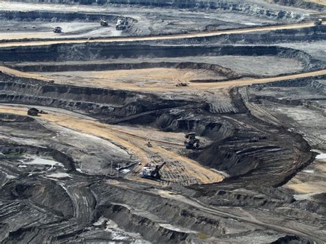 Aerial Photos Reveal Canada Oil Sands Mining Business Insider