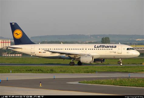 D Aiqt Airbus A320 211 Lufthansa Skily Jetphotos