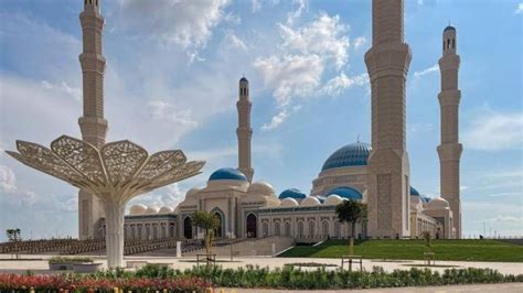 Kazakhstan Unveils Central Asias Largest Mosque Shia Waves