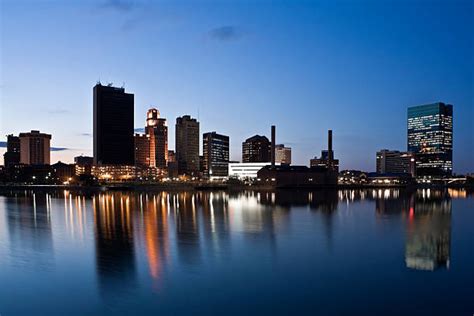 Toledo Ohio Skyline Stock Photos Pictures And Royalty Free Images Istock