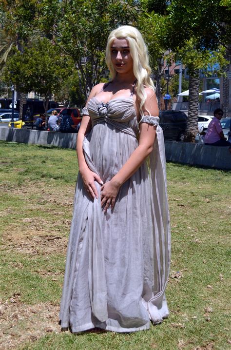 Khaleesi from 'game of thrones' halston gown, $395. 68 DIY Game of Thrones Costumes Perfect For Anyone Who Loves the Old Gods and the New | Game of ...