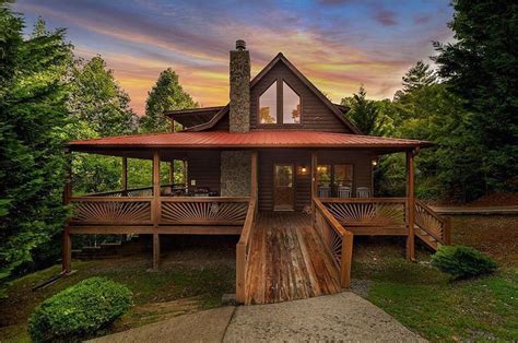 Offers an assortment of cozy cabins and adirondack camps for sale. Rustic Homes for Sale: Farmhouses, Cabins and Country ...