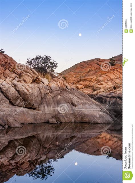 Willow Lake Moonrise Reflection Stock Photo Image Of Outdoors Willow