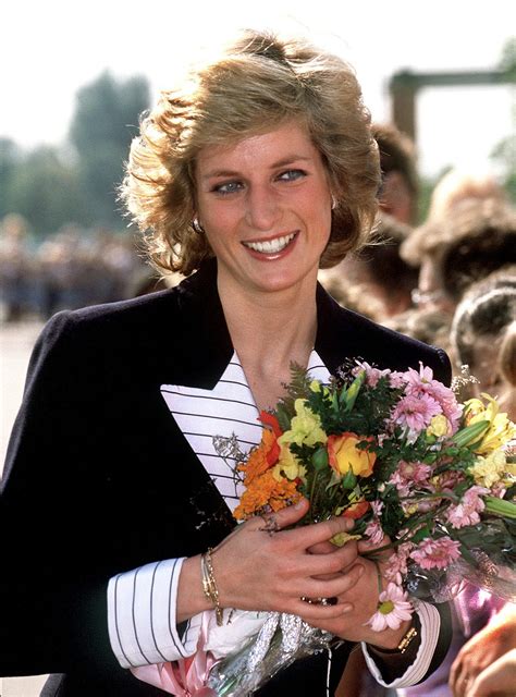 Princess diana archive/hulton royals collection/getty images. Princess Diana Is Being Honored 20 Years After Her Tragic ...