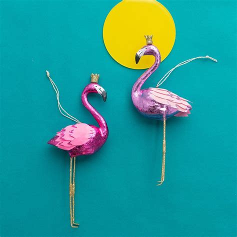 Sparkling Pink Flamingo With Gold Crown Pink Flamingos Gold Crown
