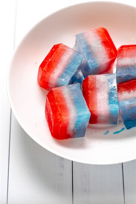 Red White And Blue Ice Cubes For 4th Of July Drinks The Schmidty Wife