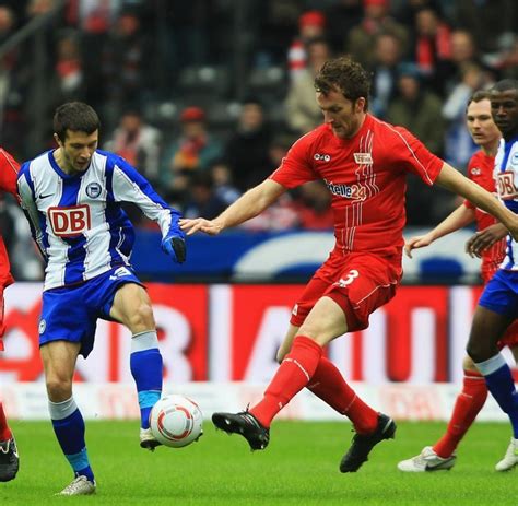 All information about hertha bsc (bundesliga) current squad with market values transfers rumours player stats fixtures news. 2. Fussball-Bundesliga: Union gewinnt Berliner Derby bei ...