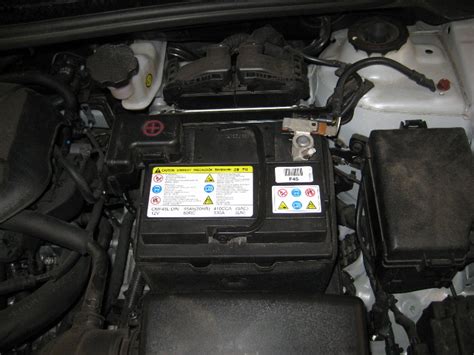 2011 2015 Hyundai Accent 12v Car Battery Replacement Guide 027