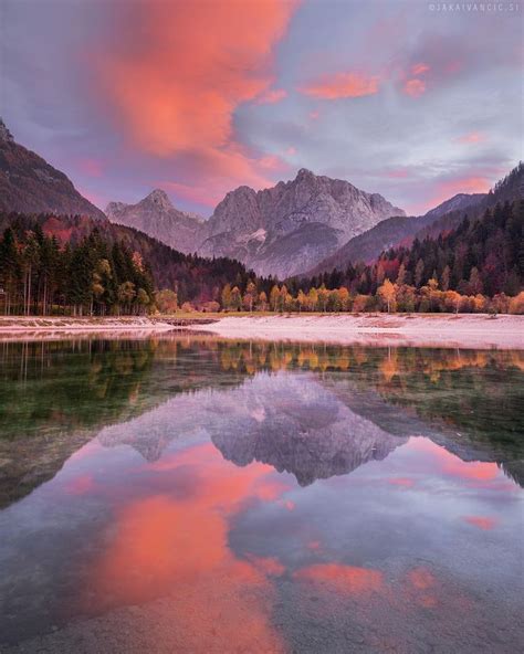 Lake Jasna 💧 Look At These Majestic Colours Pure Nature 💚 Reflections