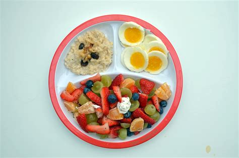 Some kids skip breakfast because they sleep too late or because they think it's a way to stay thin. Why We Eat Fruit with Breakfast Every Day | Healthy Ideas ...