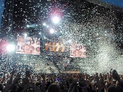 Kiss Concert Crowd Rock Heavy Metal Background