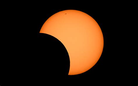 Video Fotos Un Espectacular Eclipse Anular Solar Deslumbra Australia Rt