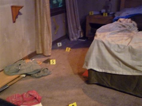 Épinglé Sur Bedroom Crime Scene Assets