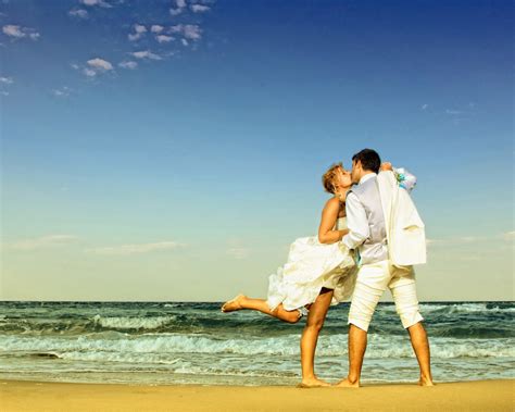 Couple Love Romance Kiss The Beach Hot Kissing Wallpapers