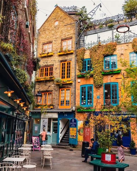 London Uk 🇬🇧 On Instagram The Colourful Neals Yard 🧡 Itssolondon 📸
