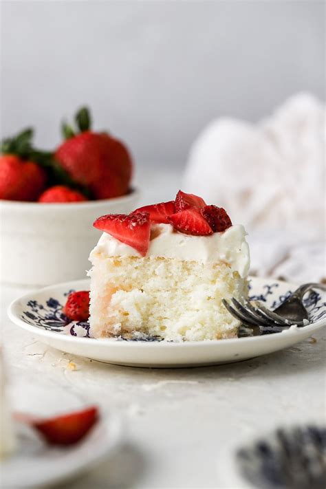 Strawberry Vanilla Cake Baran Bakery