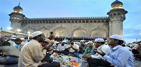 حكم الاستفراغ عمدا في غير رمضان