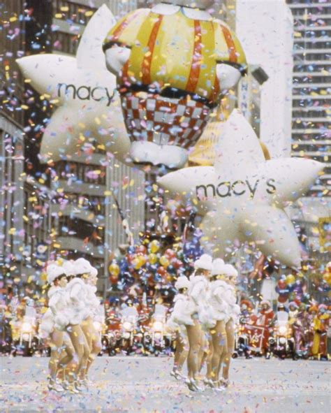 Macy S Thanksgiving Day Parade History And Photos Facts About The Macy Parade